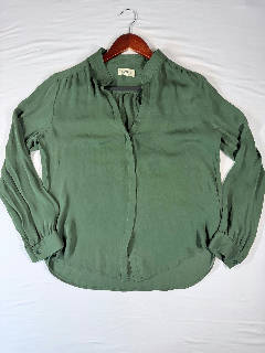 L'Agence Women's Green Silky Long Sleeve Blouse Size Medium